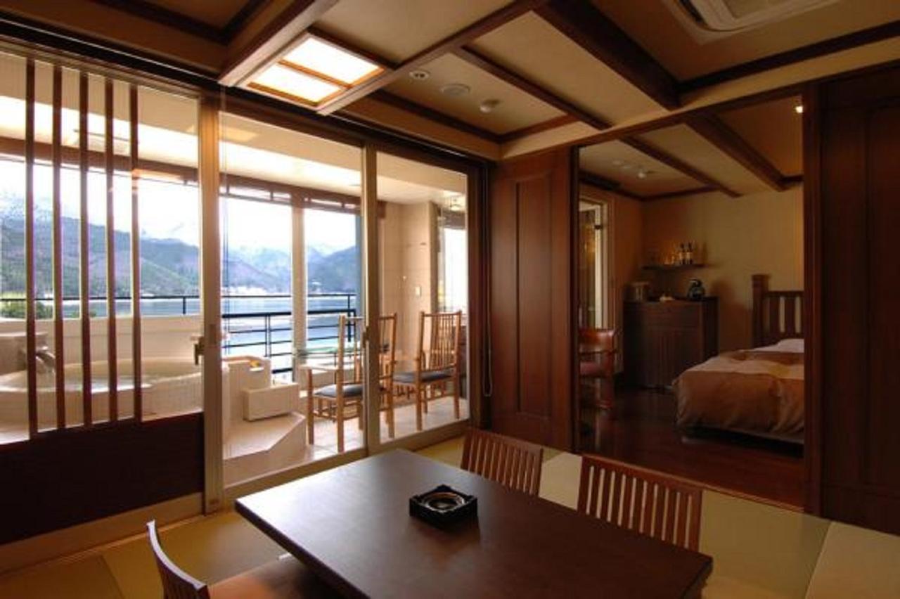 Lakeland Hotel Mizunosato Фуджикавагучико Екстериор снимка